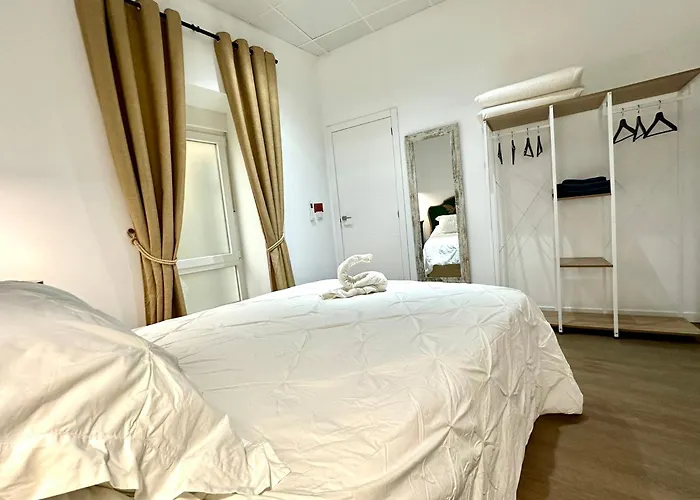 Nebro Luna Apartamento Cádiz