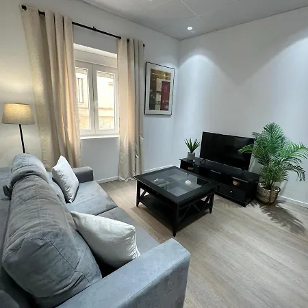 Nebro Luna Apartament *