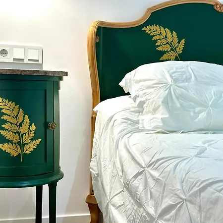 Daire Nebro Luna, En El Corazon De Cadiz